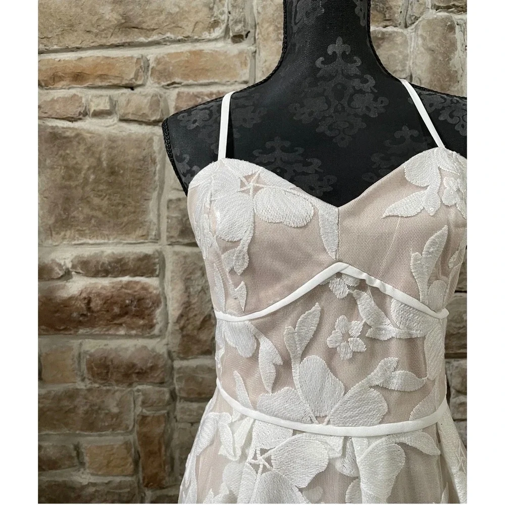 BCX Maxi Dress Floral Embroidery Sequin Formal Coquette Juniors 11 White